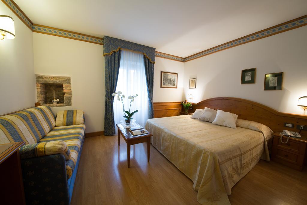 Hotel Locanda Al Pomo d'Oro Cividale del Friuli Habitación foto